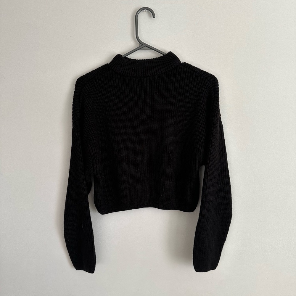 H&M Crop Knit Sweater - Picture 2 of 2